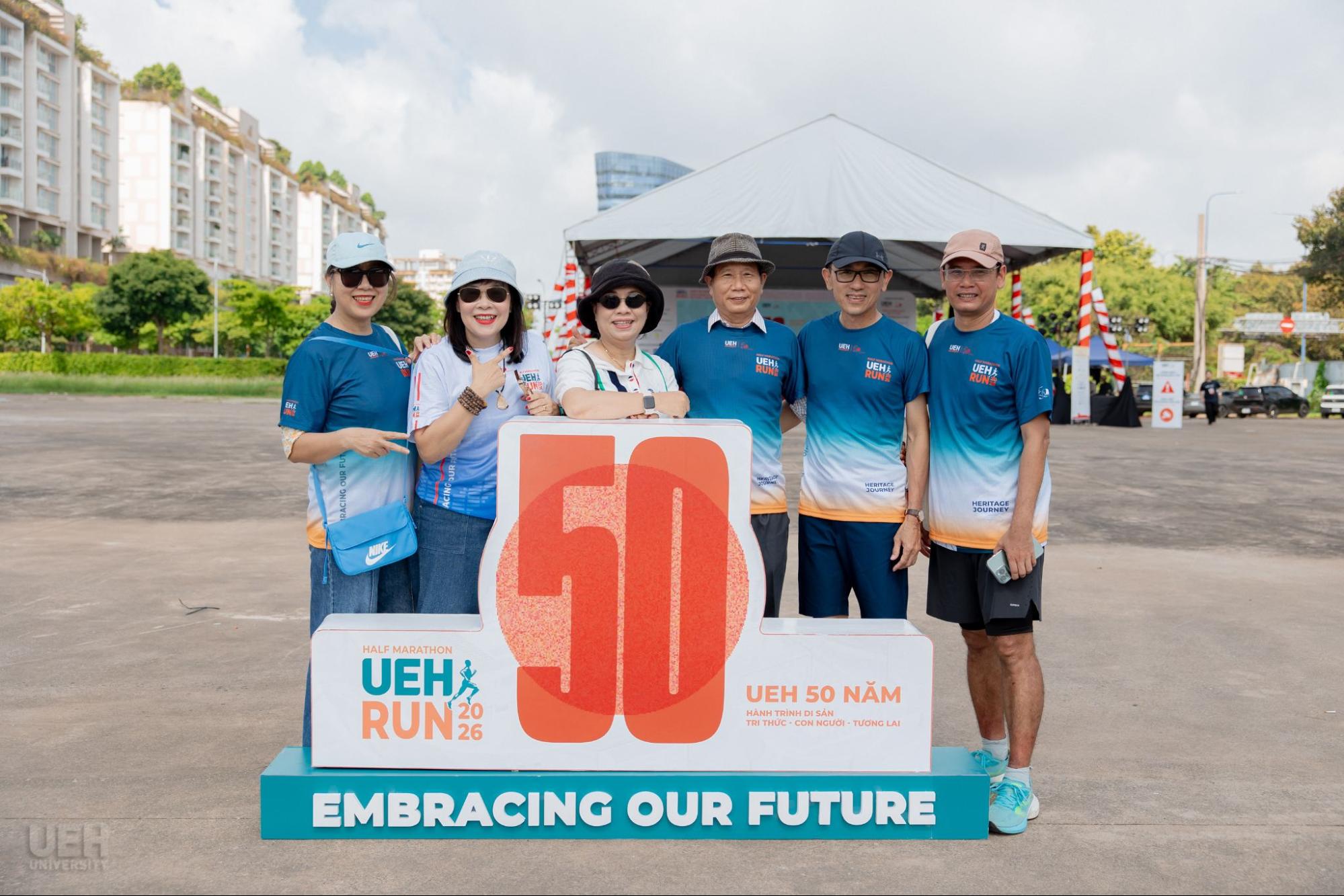 Hơn 2.000 cựu sinh viên hội ngộ tại UEH Run Half Marathon 2026, cùng ghi dấu hành trình 50 năm phát triển UEH qua các không gian trải nghiệm đặc biệt
