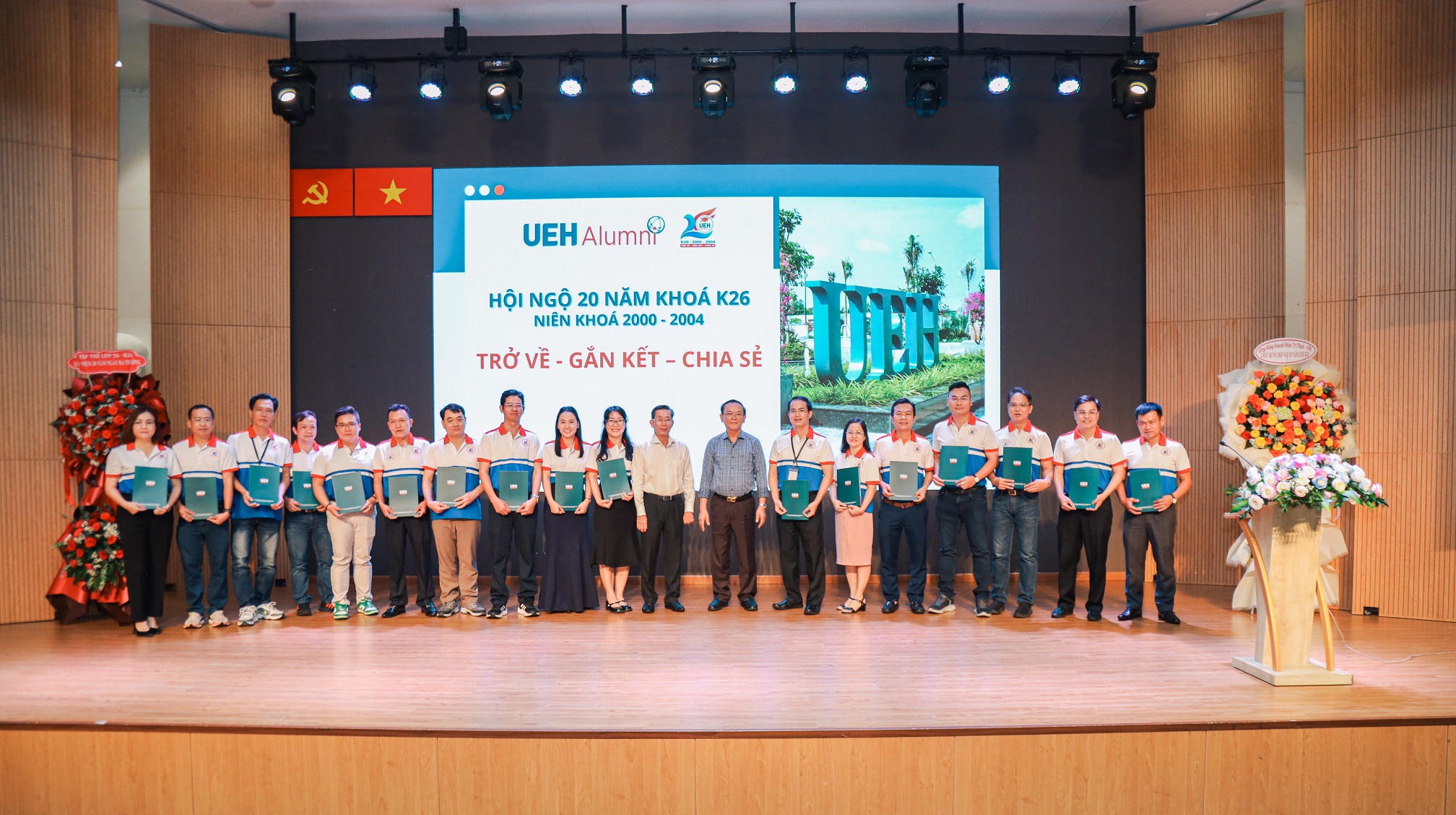 Ra mắt Ban liên lạc Khóa 26 UEH và Cộng đồng Doanh nhân Trí thức - UBC